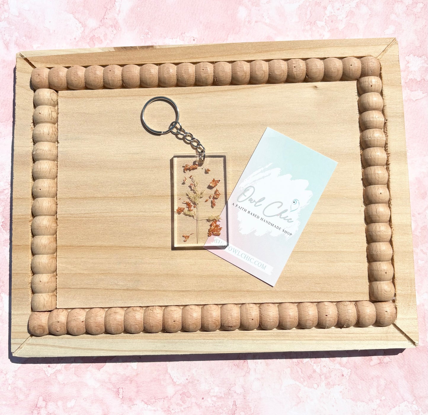 Handmade Resin Keychain with Dried Flowers & Gold Flakes | Unique Floral Gift
