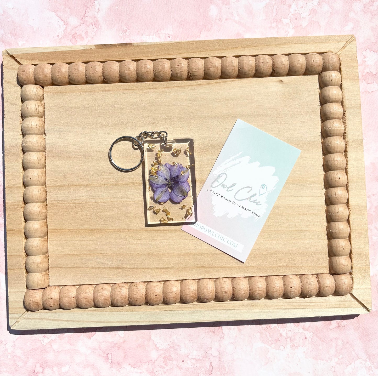 Handmade Resin Keychain with Dried Flowers & Gold Flakes | Unique Floral Gift