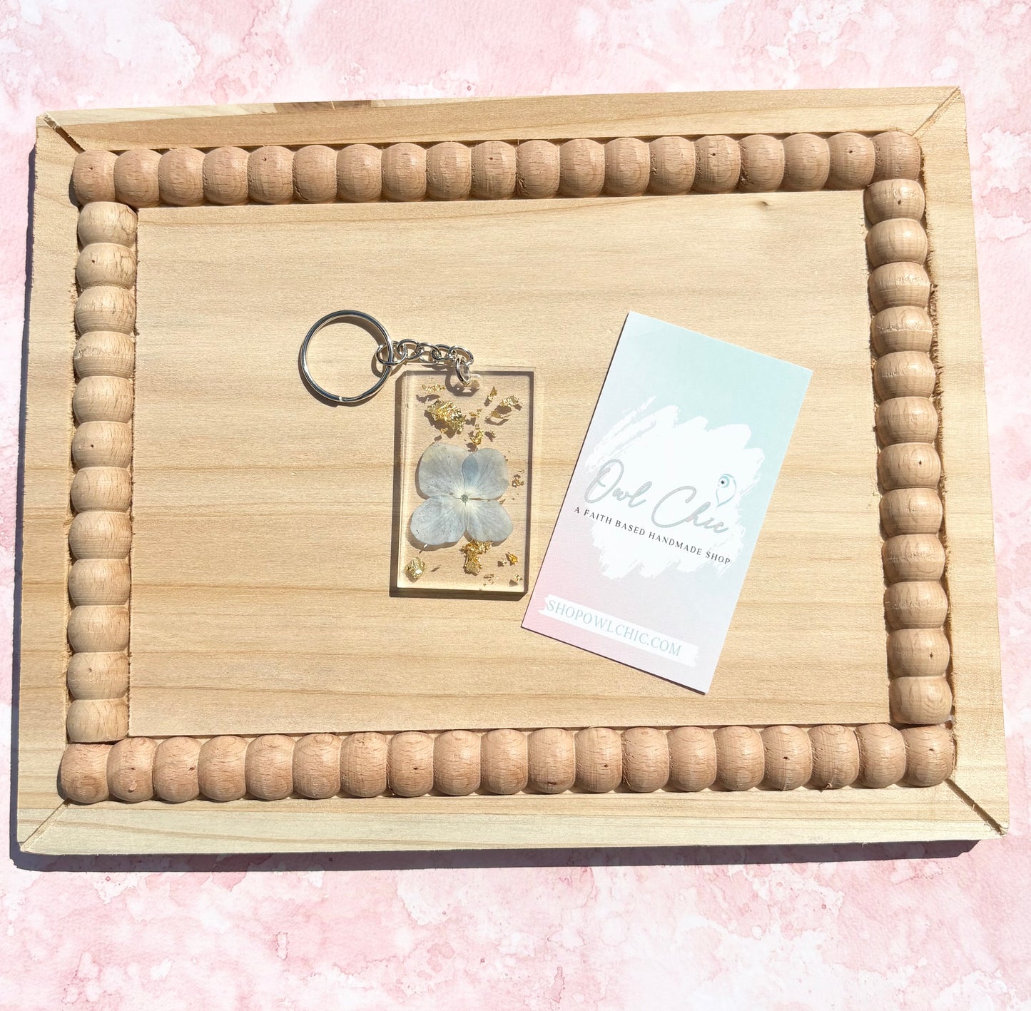 Handmade Resin Keychain with Dried Flowers & Gold Flakes | Unique Floral Gift