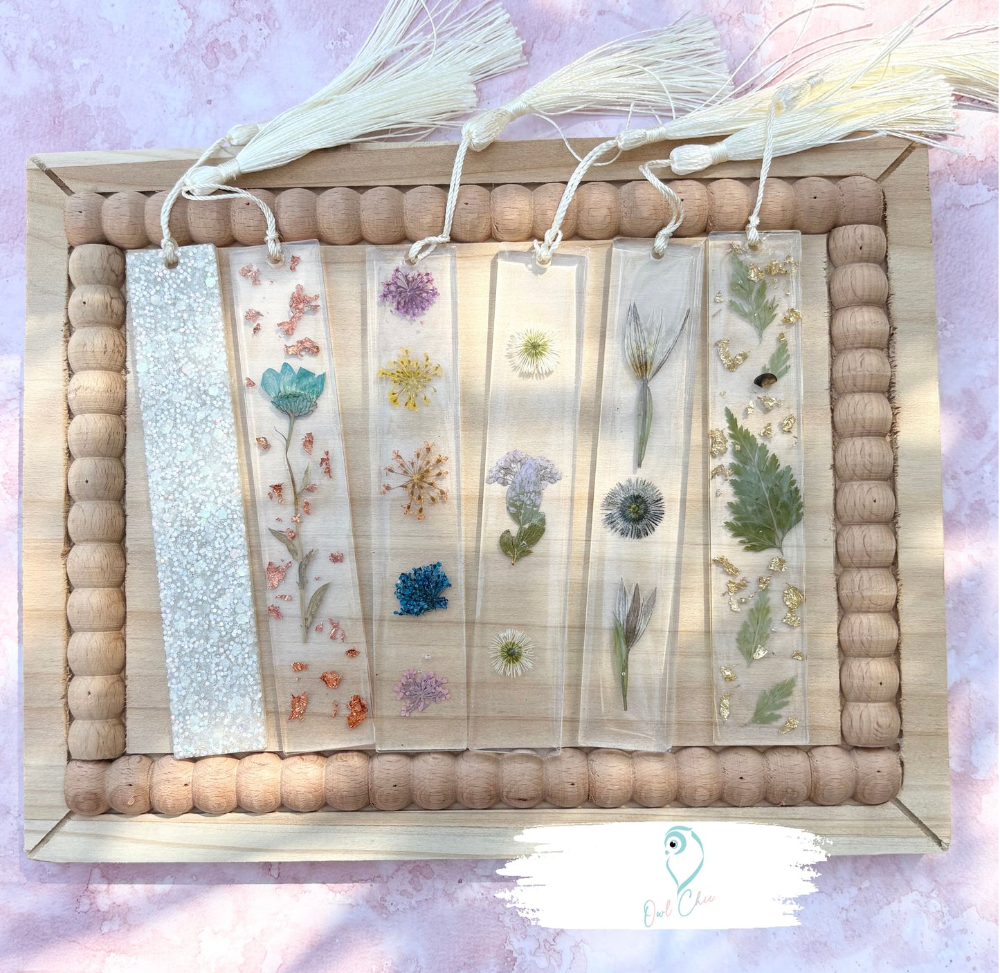 Handmade Resin Bookmark with Dried Flowers & Gold Flakes  |  Aesthetic Gift for Book Lovers
