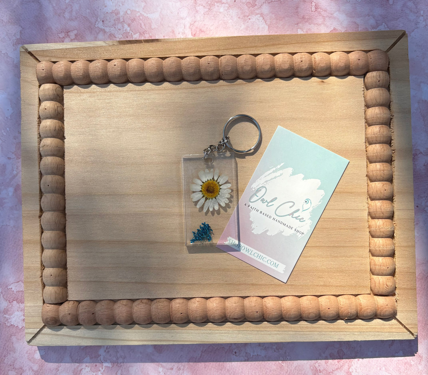 Handmade Resin Keychain with Dried Flowers & Gold Flakes | Unique Floral Gift
