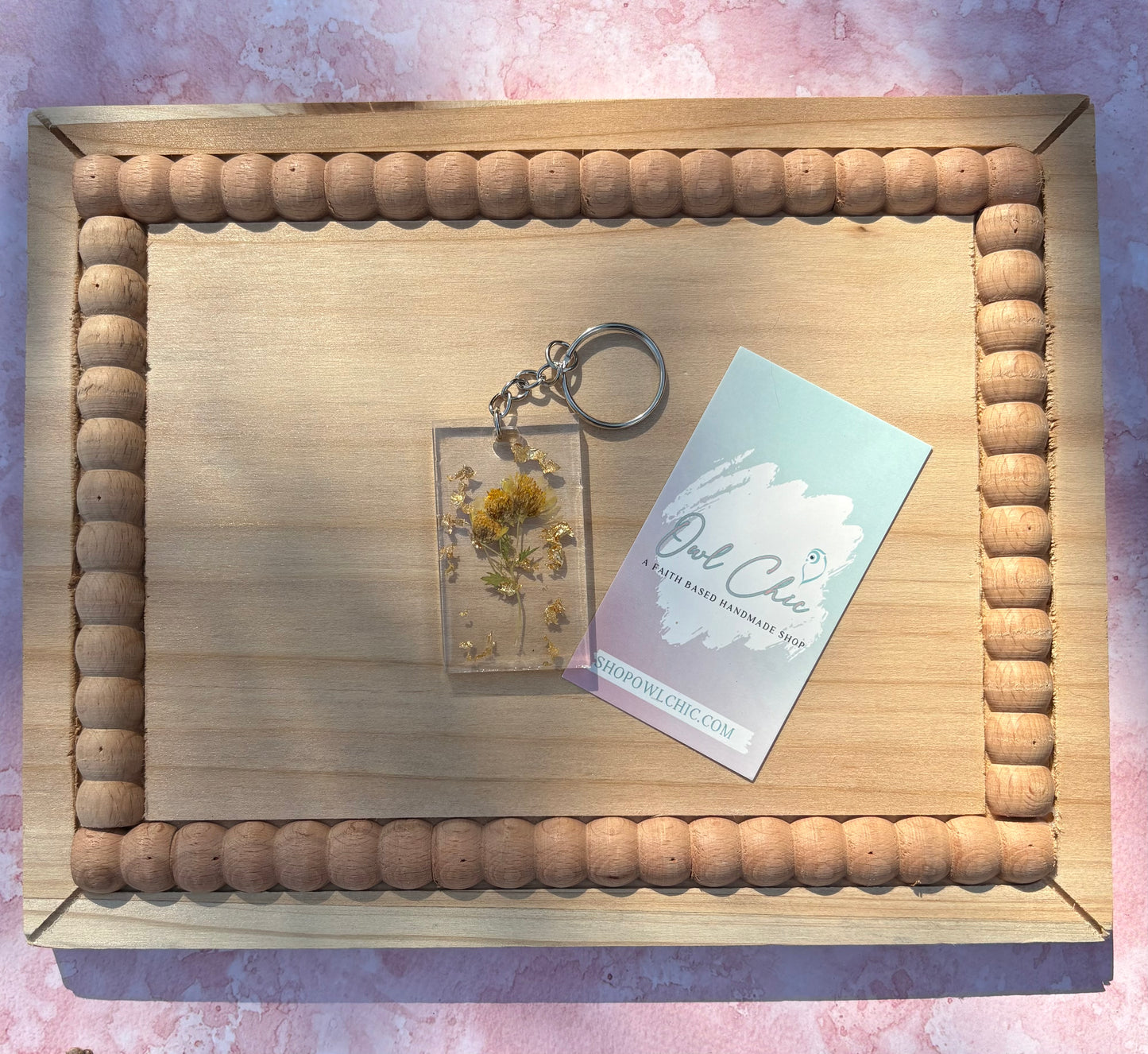 Handmade Resin Keychain with Dried Flowers & Gold Flakes | Unique Floral Gift